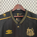 Camisa Santos Edição Especial Charlie Brown Preta 24/25 - Versão Torcedor