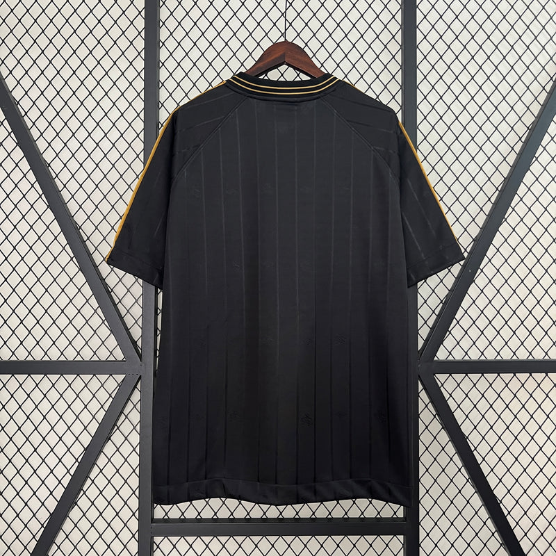 Camisa Santos Edição Especial Charlie Brown Preta 24/25 - Versão Torcedor